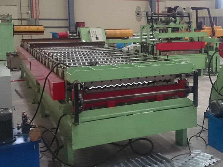 PLC Controlled Metal Roof Roll Forming Machine , Corrugated Sheet Roll Forming Machine