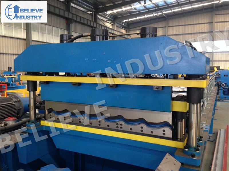 7.5KW Metal Roof Roll Forming Machine , Carbon / Galvanized Steel Cold Roll Former